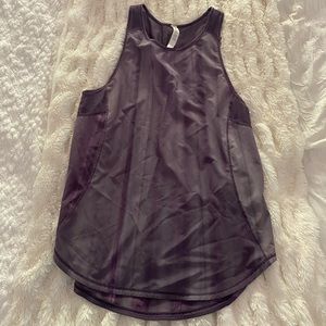 Lululemon women’s workout tank